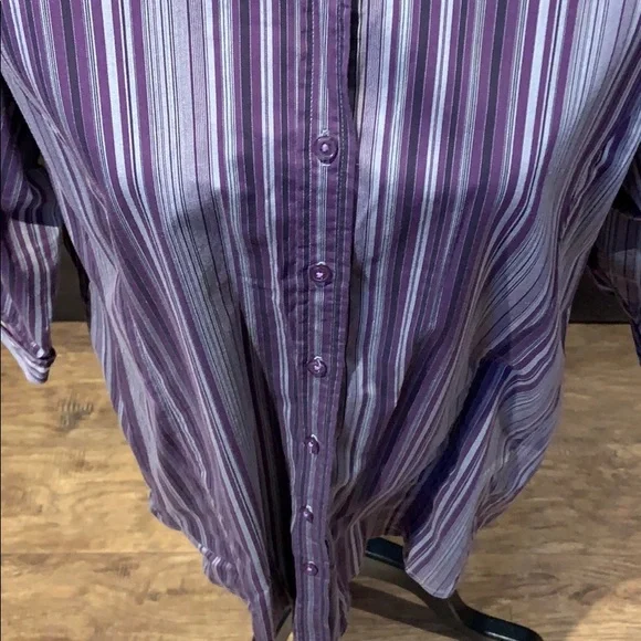 George button down top - Picture 2 of 8